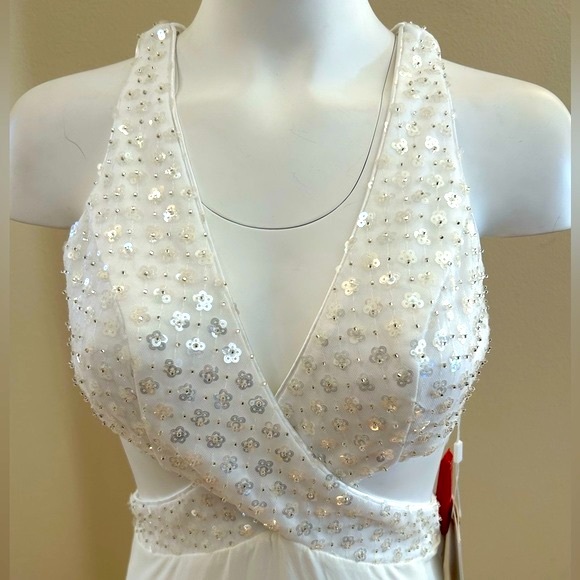 Mac Duggal 2 White Floral Sequined Criss Cross Bodice Maxi Gown NWT Cut Out - Picture 6 of 13
